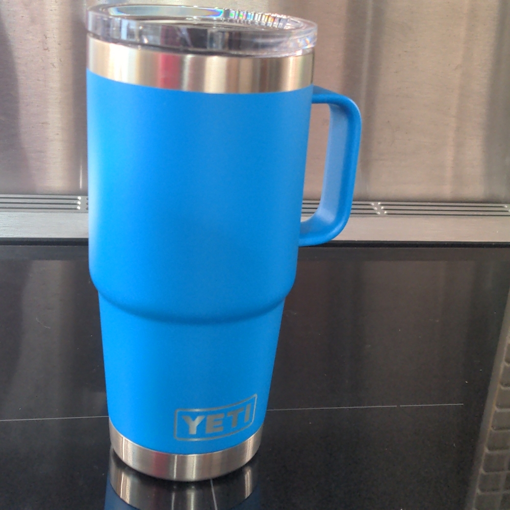 YETI Rambler 20oz Big Wave Blue Travel Mug with Stronghold Lid